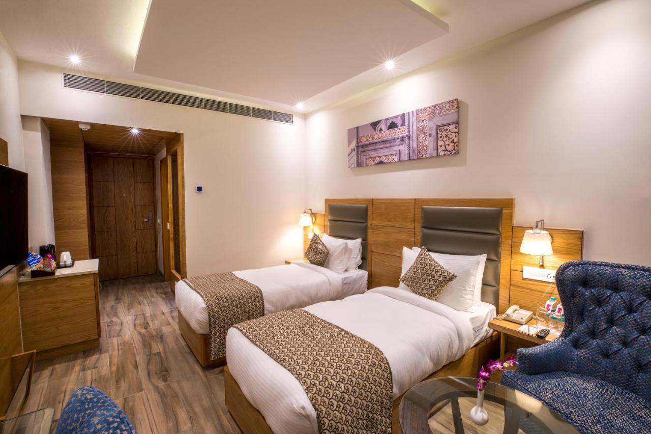 Regenta Central Cassia Zirakpur Chandigarh Exterior foto