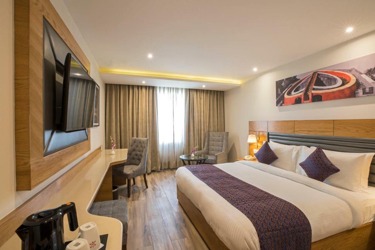 Regenta Central Cassia Zirakpur Chandigarh Exterior foto